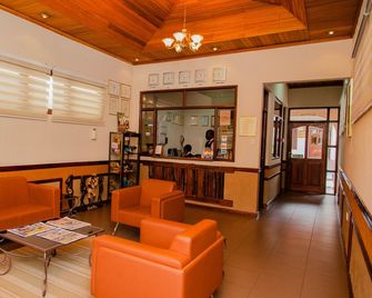 Mahogany Lodge, Cantonments - Accra - Front desk
