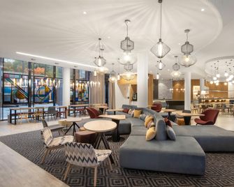 Hampton by Hilton Tallinn - Tallinn - Lounge