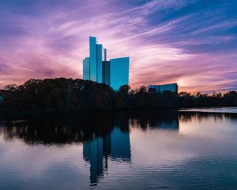 Mohegan Sun - Uncasville - Building