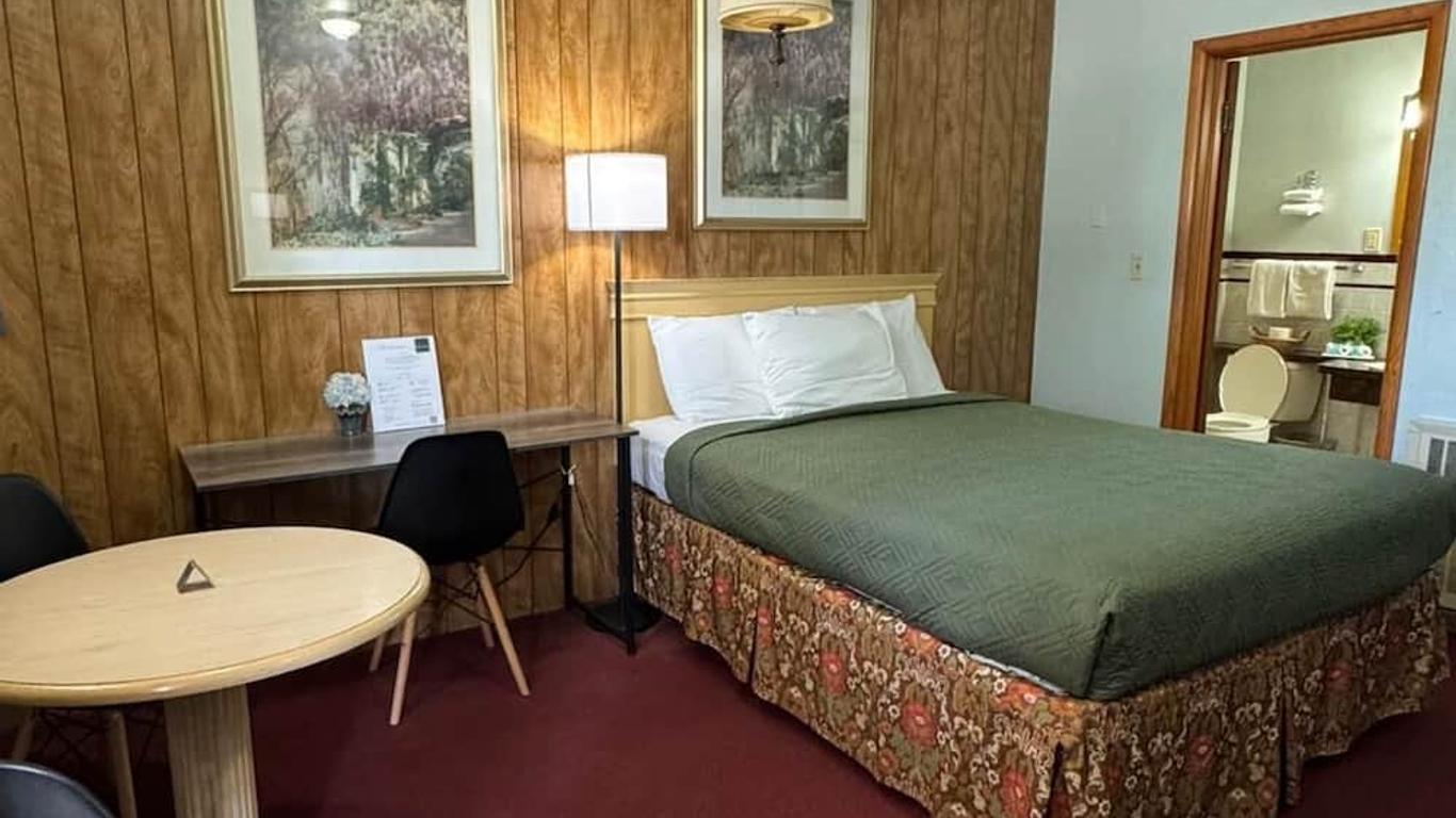 Hillcrest Motel