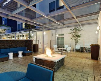 SpringHill Suites by Marriott Pensacola - Pensacola - Innenhof
