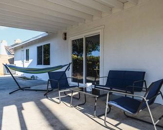 Mins to Disney! Luxury New 4BR W/ Games & Arcade - Santa Ana - Innenhof