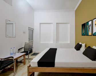 Hotel O Raghav Inn - Raebareli - Bedroom