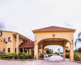 Downtowner Inn and Suites - Houston - Building