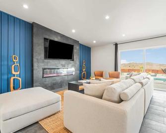 Desert Dreamscape - Joshua Tree - Living room