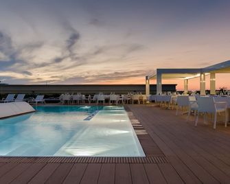 Le Dune Suite Hotel - Porto Cesareo - Piscina