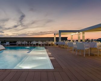 Le Dune Suite Hotel - Porto Cesareo - Zwembad