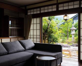 Kawamoto Villa garden - Yufu - Living room