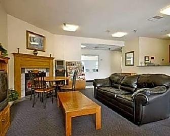 Days Inn by Wyndham Warsaw - Warsaw - Sala de estar