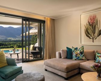Mont Rochelle Hotel and Vineyard - Franschhoek