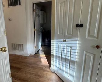 Bright Calhan Escape - Calhan - Hallway