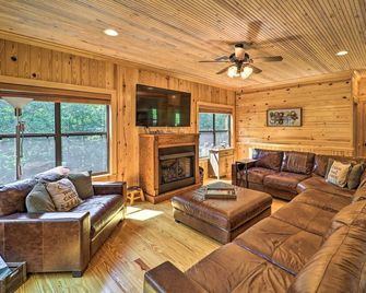 10 Mi to Grandfather Mountain: 'Wolfe Creek Cabin' - Newland - Sala de estar