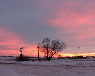 Stay Easy Inn - Roblin