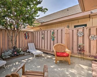 Resort Pool & Golf: Palmetto Dunes Beach Villa - Hilton Head Island - Patio