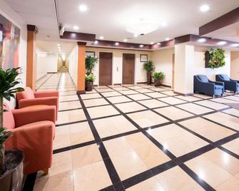 Comfort Inn and Suites Oakland - Oakland - Aula
