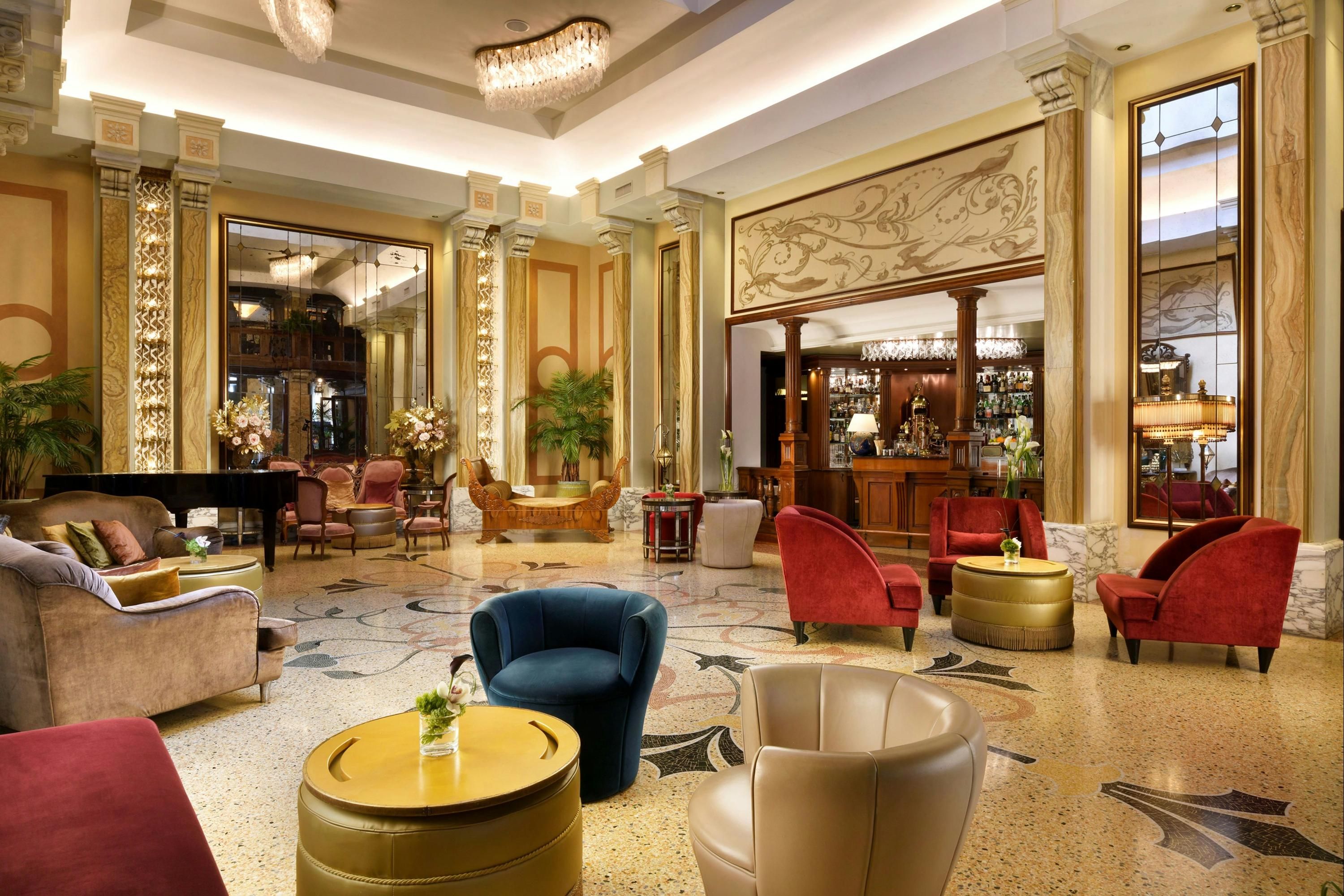 Curio Collection by Hilton Genova, Italy - ג'נואה - טרקלין