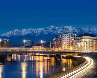 إيبيس جرينوبل جار - غرونوبل - مبنى