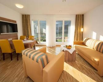 Hotel Zum Anker - Neumagen-Dhron - Sala de estar