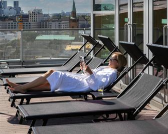 Grand Hyatt Berlin - Berlin - Balcony