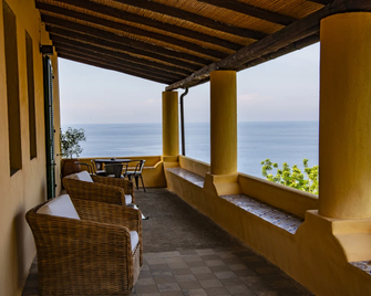 Hotel Signum - Malfa - Balcony