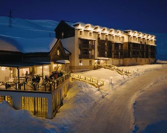 Alpina Hotel Gudauri - Gudauri - Bâtiment