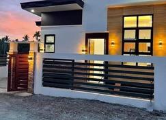 New Modern Home on Samal Island - Island Garden City of Samal - Edificio