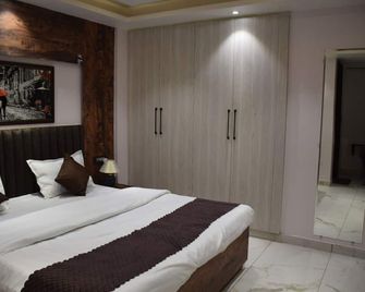 2BHK Luxury Escape in Rishikesh - Rishikesh - Bedroom