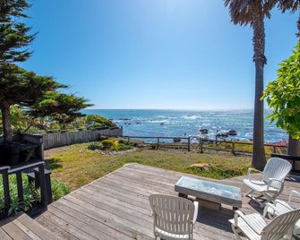 Monthly, Oceanfront 2 bed/2 bath Cottage on Park Hill with Stunning Views! - Cambria - Balcony