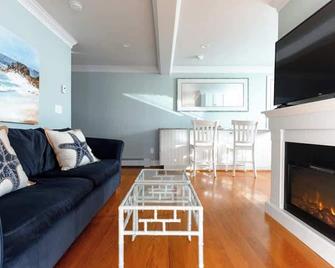 Newport's fav Neighborhood 3bed - Newport - Living room