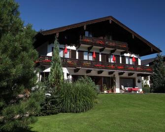 Haus Seeschwalbe - Sankt Wolfgang im Salzkammergut - Будівля