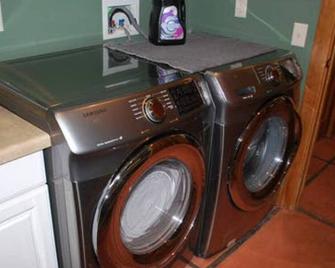 Dreamcatcher Lodge with Million Dollar View - Alta - Lavandería