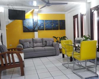 Brisas Hotel - Matagalpa - Sala de estar