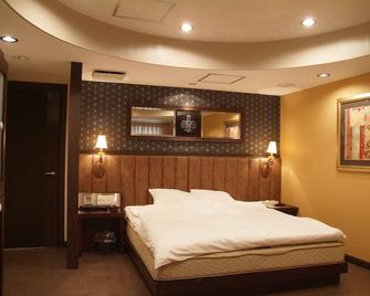 Hotel Mint Osaka Airport - Ikeda - Habitación