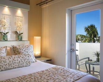 Santa Maria Suites Resort - Key West - Bedroom
