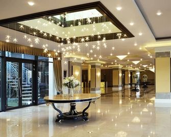 Ambassadori Hotel Tbilisi - Tiflis - Lobby