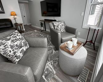 Experience Montana on the Kootenai River! - Libby - Wohnzimmer