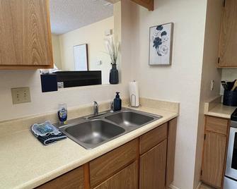 Prescott Country Club Condo on Golfcourse - Prescott Valley - Küche