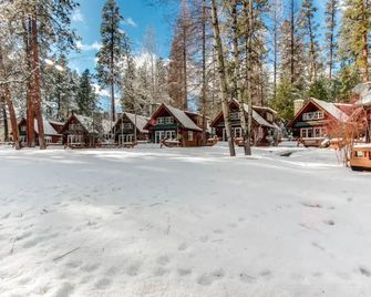 Metolius River Resort Cabin 3 Luxurious cabin on the Metolius River w/ fireplace - Camp Sherman - Edificio