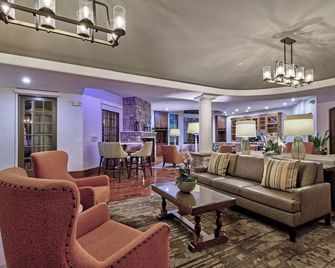 Elegant Room with Free Parking, Balcony & Outdoor Pool Near Santa Cruz - Los Gatos - Лаунж