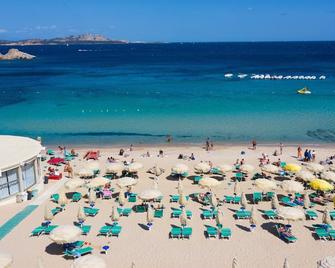 La Dimora di Amaranta - Baia Sardinia - Strand