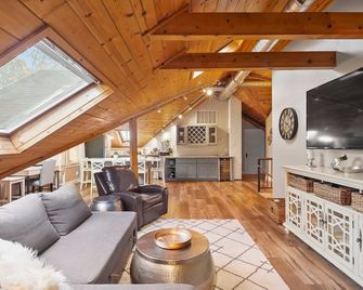 Home in the Heart of Midtown Sacramento! - סקרמנטו - סלון