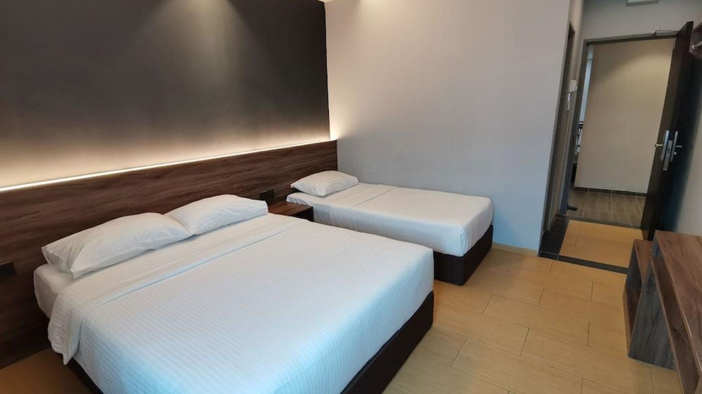 Lumut Hotel