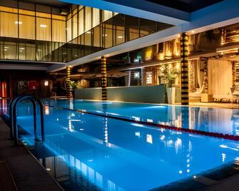 Grand Wellness Novahovo Hotel & Spa - Krasnogorsk - Piscina