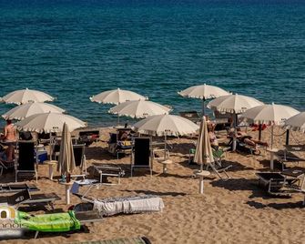 Albergo Diffuso Mannois - Orosei - Strand