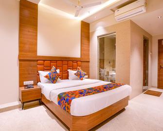Hotel Regency Vasai - Vasai - Bedroom