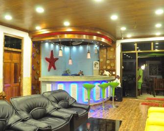 Summer Villa Guest House - Maafushi - Front desk