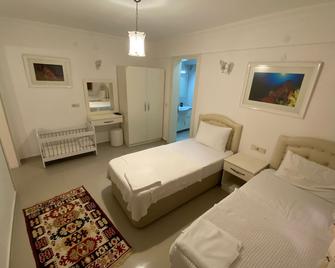 Sualti Otel - Ayvalık - Habitación