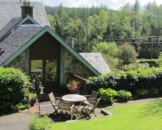 Cosy Accommodation For 4 People In The Heart Of The Trossachs - Callander - Patio