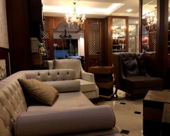 Hotel Dar El Aaz Jijel - Jijel - Living room