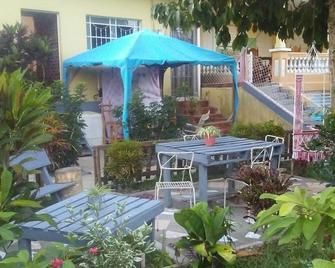 El Jardín de Daynelis - Viñales - Patio
